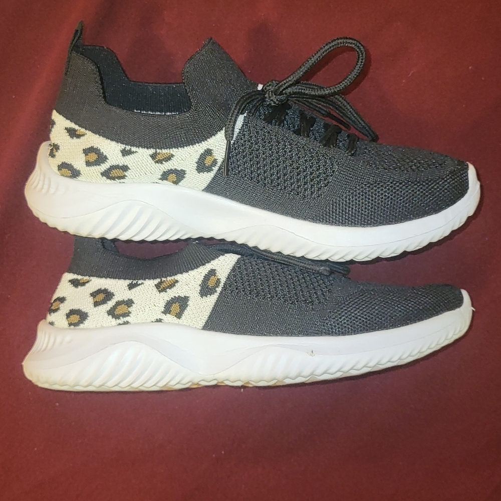 SHEIN Black and White Athletic Shoes with Leopard Print